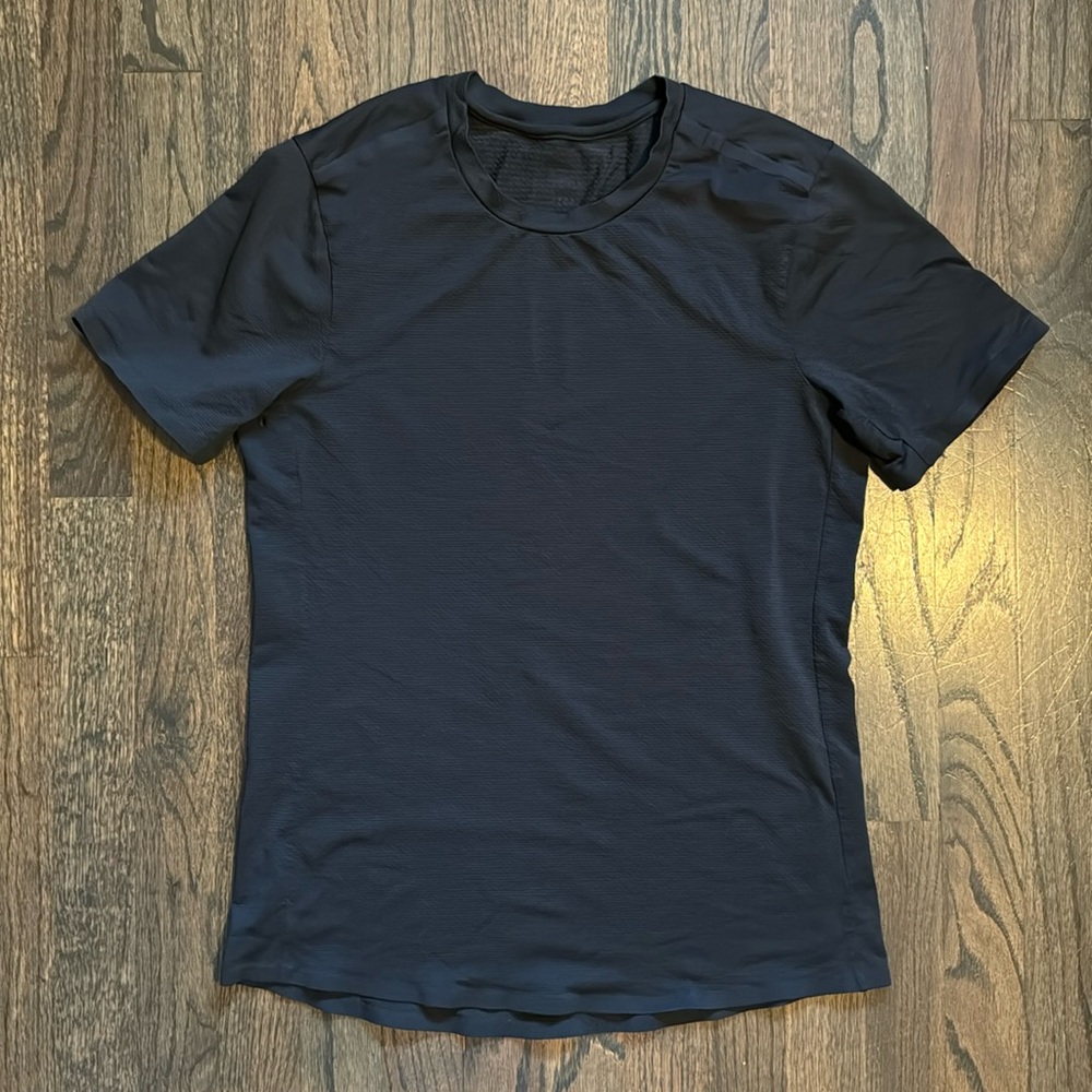 Lululemon Men’s Short Sleeve Athletic Shirt Black Size Small